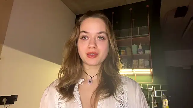 RoxyStar17 online show from 01.20.25