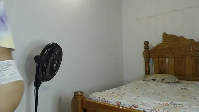 Coral0403 online show from 02.10.25