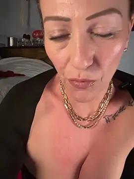 AlessasRoom online show from 02.15.26