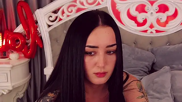 KimKhallifa online show from 02.25.25