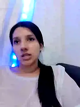 Snapshot of emmariders2 chatting on 01.10.25 emmariders2 online show from 01.10.25