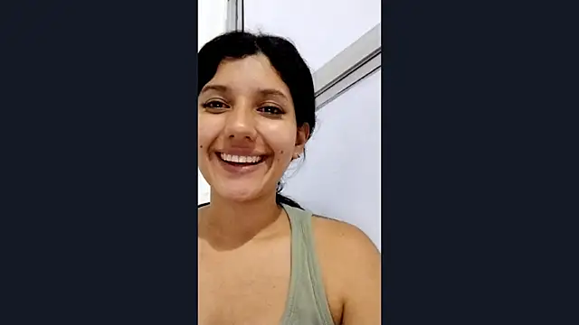 Snapshot of emmariders2 chatting on 02.10.25 emmariders2 online show from 02.10.25