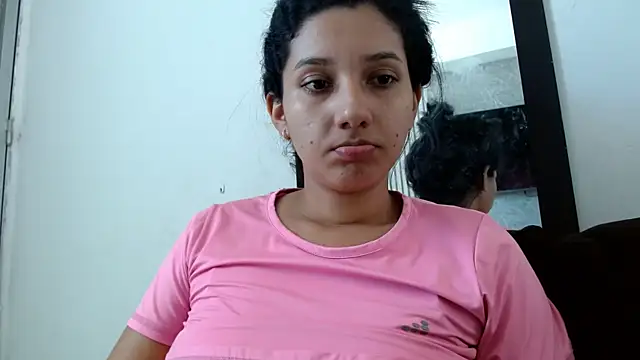 Snapshot of emmariders2 chatting on 02.19.25 emmariders2 online show from 02.19.25