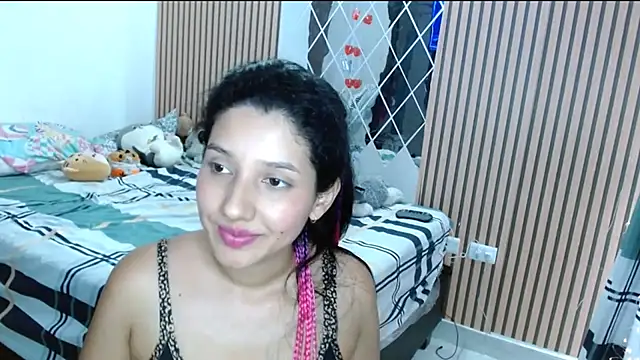 Snapshot of emmariders2 chatting on 03.07.25 emmariders2 online show from 03.07.25