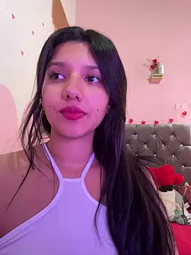 Snapshot of emmariders2 chatting on 10.08.25 emmariders2 online show from 10.08.25