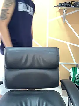 Snapshot of Br4ndxpimm chatting on 02.13.25 Br4ndxpimm online show from 02.13.25