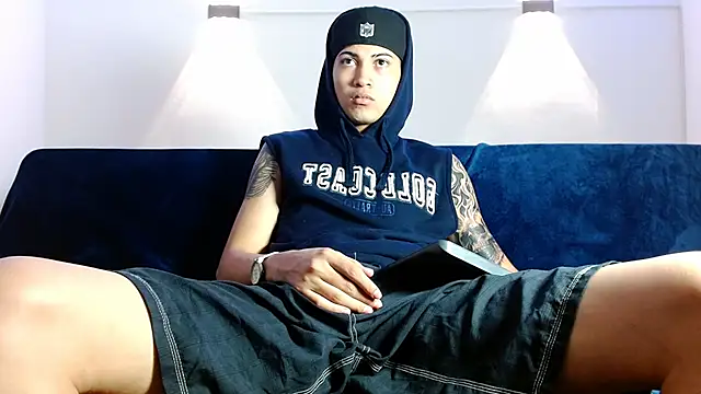 Snapshot of Br4ndxpimm chatting on 10.03.25 Br4ndxpimm online show from 10.03.25