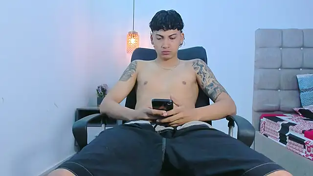Snapshot of Br4ndxpimm chatting on 03.17.26 Br4ndxpimm online show from 03.17.26