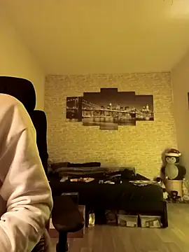 HalloMarcy online show from 02.04.25