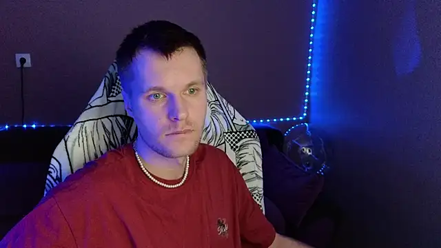 Leonnextdoor online show from 01.05.25