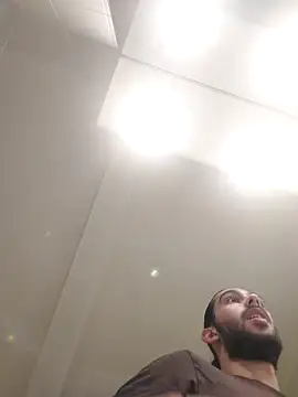 Snapshot of Levi_Latino chatting on 11.07.25 Levi Latino online show from 11.07.25