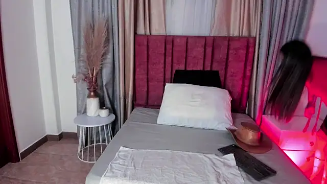 EloiseQuinn online show from 03.19.25