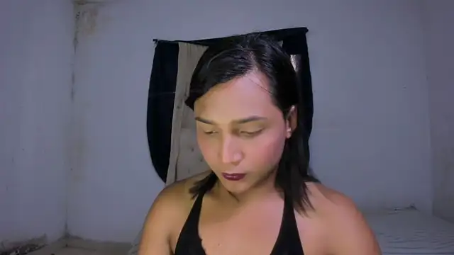 Miss noah18 online show from 02.21.25