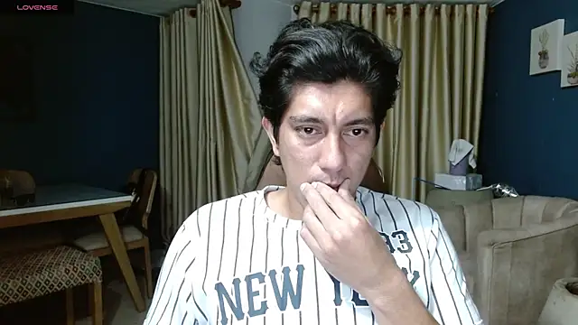 Snapshot of Noah-cock chatting on 07.19.26 Noah-cock online show from 07.19.26