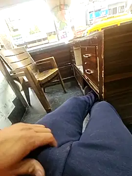 Snapshot of pyasevickybabu563 chatting on 11.25.25 pyasevickybabu563 online show from 11.25.25