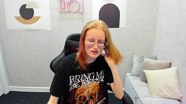 Snapshot of ElizabethHarpper chatting on 01.08.25 ElizabethHarpper online show from 01.08.25