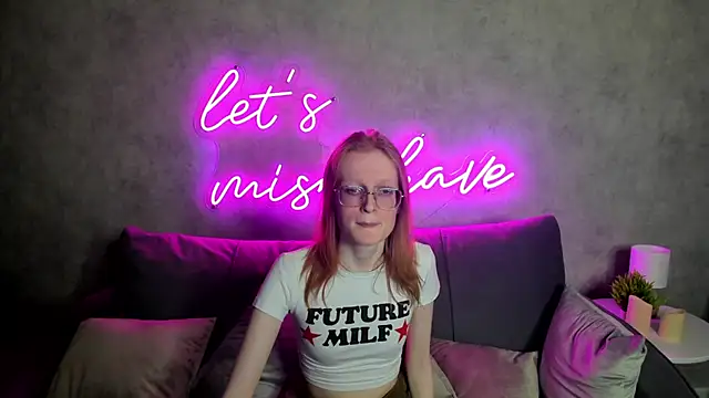 Snapshot of ElizabethHarpper chatting on 02.01.25 ElizabethHarpper online show from 02.01.25