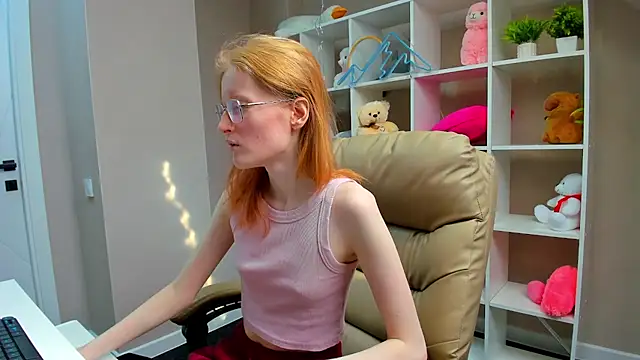 Snapshot of ElizabethHarpper chatting on 03.12.25 ElizabethHarpper online show from 03.12.25