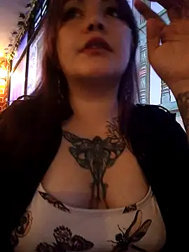 Miss Amelie online show from 01.23.25