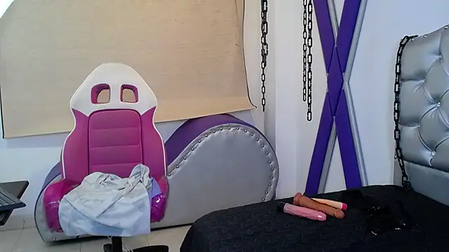 Sara Davina online show from 03.06.25