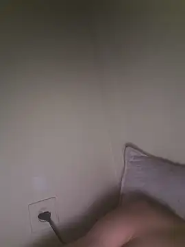 Snapshot of KlachDZ chatting on 02.14.25 KlachDZ online show from 02.14.25