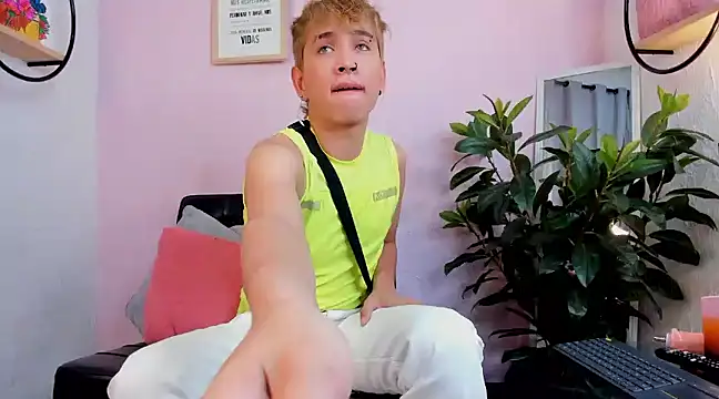 Snapshot of Brian-Ausslos chatting on 01.16.25 Brian-Ausslos online show from 01.16.25