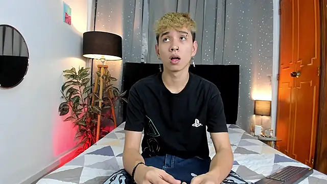 Snapshot of Brian-Ausslos chatting on 02.08.25 Brian-Ausslos online show from 02.08.25