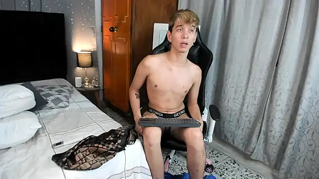 Snapshot of Brian-Ausslos chatting on 02.20.25 Brian-Ausslos online show from 02.20.25