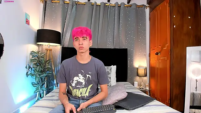 Snapshot of Brian-Ausslos chatting on 02.21.25 Brian-Ausslos online show from 02.21.25