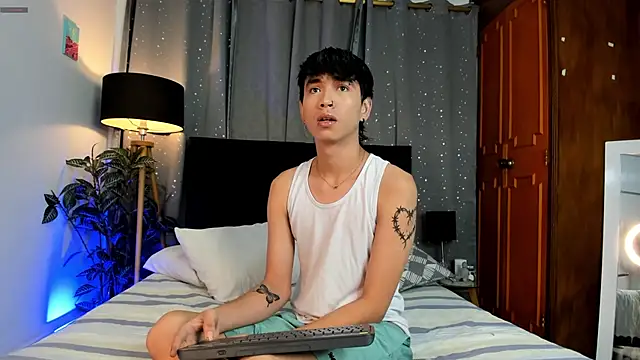 Snapshot of Brian-Ausslos chatting on 03.23.25 Brian-Ausslos online show from 03.23.25