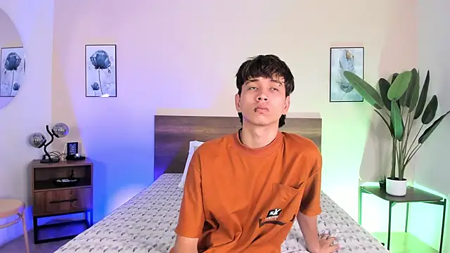 Snapshot of Brian-Ausslos chatting on 11.27.25 Brian-Ausslos online show from 11.27.25