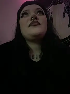 Snapshot of Gothicsiren chatting on 12.28.24 Gothicsiren online show from 12.28.24