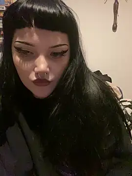 Snapshot of Gothicsiren chatting on 01.19.25 Gothicsiren online show from 01.19.25