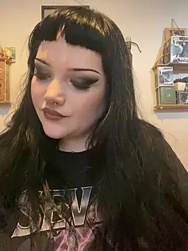 Snapshot of Gothicsiren chatting on 02.17.25 Gothicsiren online show from 02.17.25