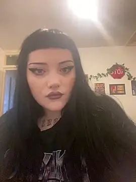 Snapshot of Gothicsiren chatting on 03.15.25 Gothicsiren online show from 03.15.25