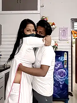Snapshot of Best-Couple chatting on 03.09.25 Best-Couple online show from 03.09.25