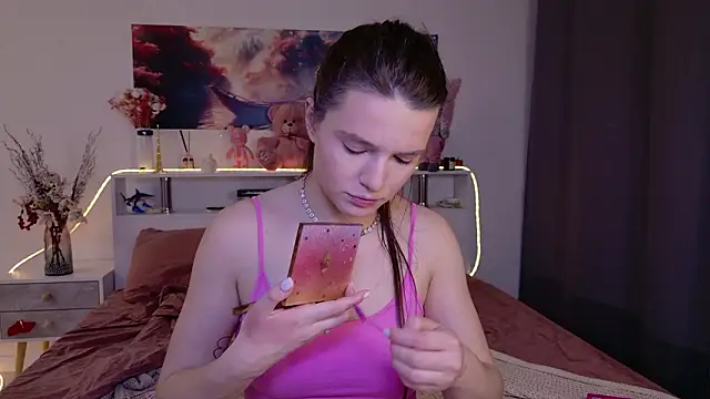 Nellie Medina online show from 03.17.26