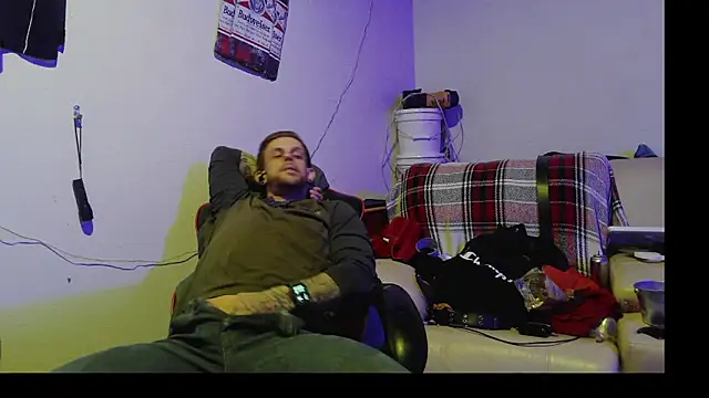 Snapshot of JamesMichael88 chatting on 02.26.25 JamesMichael88 online show from 02.26.25