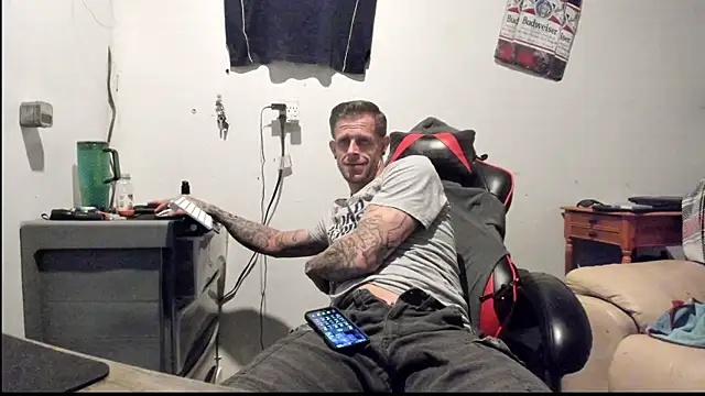 Snapshot of JamesMichael88 chatting on 03.02.25 JamesMichael88 online show from 03.02.25