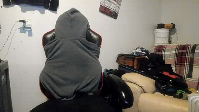 Snapshot of JamesMichael88 chatting on 03.04.25 JamesMichael88 online show from 03.04.25