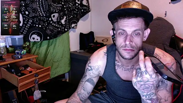 Snapshot of JamesMichael88 chatting on 03.11.25 JamesMichael88 online show from 03.11.25