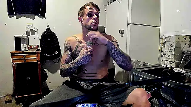 Snapshot of JamesMichael88 chatting on 03.21.25 JamesMichael88 online show from 03.21.25