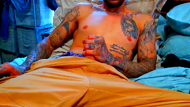 Snapshot of JamesMichael88 chatting on 12.17.25 JamesMichael88 online show from 12.17.25