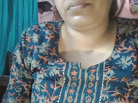 Snapshot of Hot-shanvi chatting on 04.28.26 Hot-shanvi online show from 04.28.26