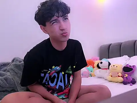 Snapshot of Calacran chatting on 02.06.25 Calacran online show from 02.06.25