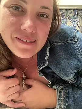 Snapshot of bjayburn chatting on 01.02.25 bjayburn online show from 01.02.25