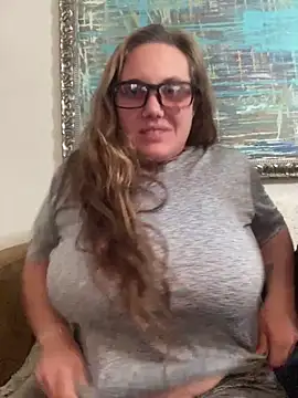 Snapshot of bjayburn chatting on 01.12.25 bjayburn online show from 01.12.25