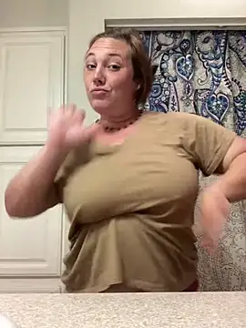 Snapshot of bjayburn chatting on 01.14.25 bjayburn online show from 01.14.25