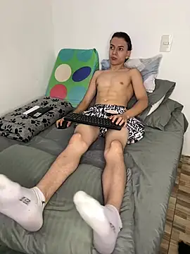 Young latin master777 online show from 01.04.25