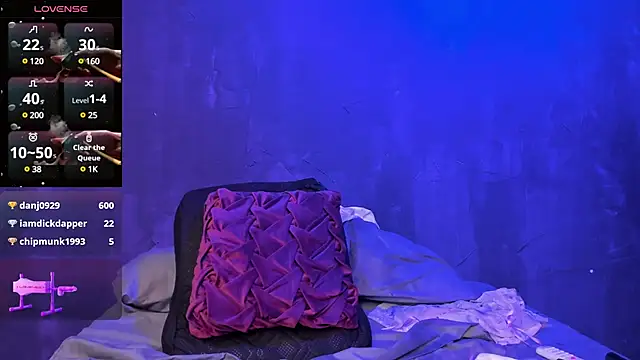 lee Powder online show from 02.22.25